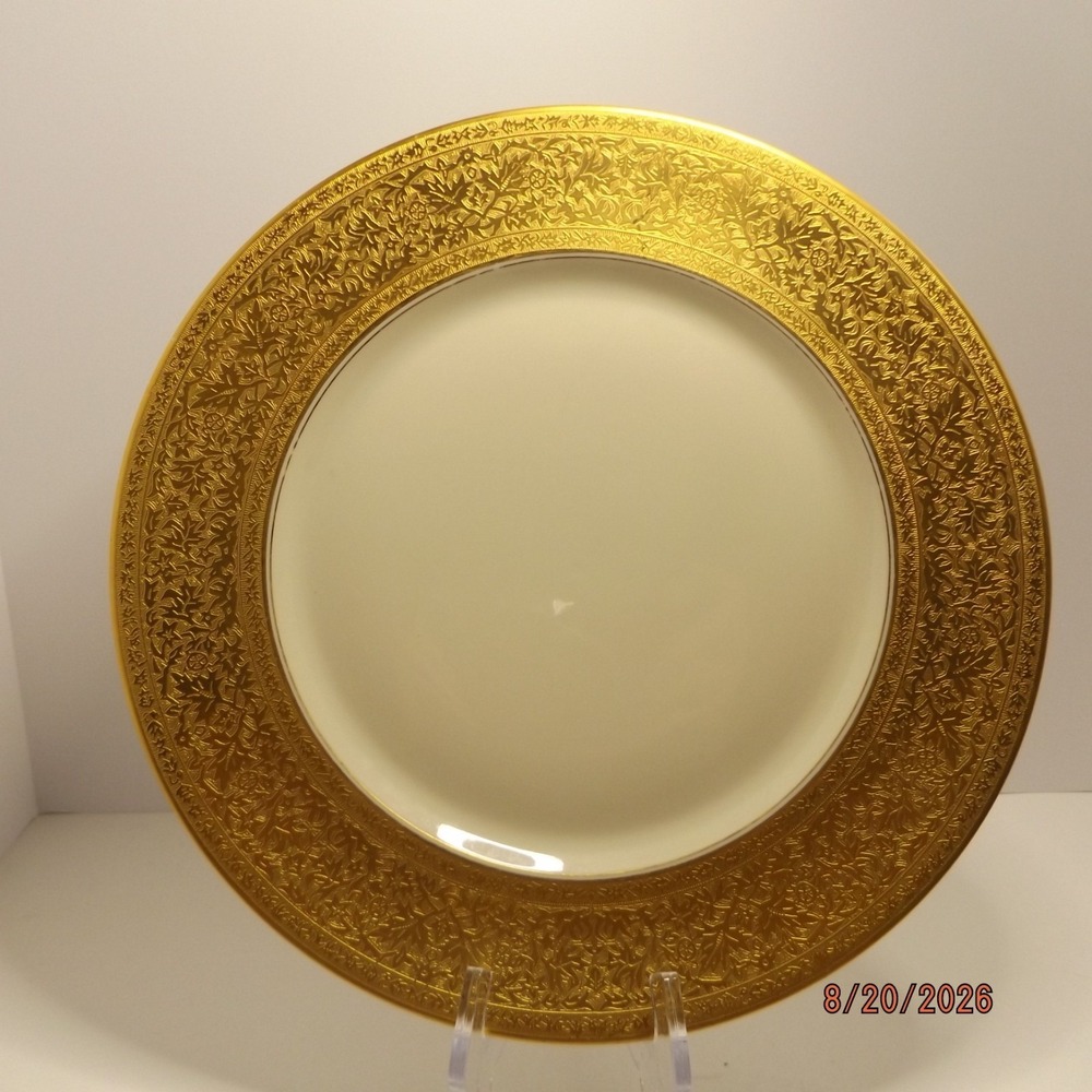 H&Co Heinrich & Co Selb Bavaria Germany Dinner Plate Encrusted Gold 11"
